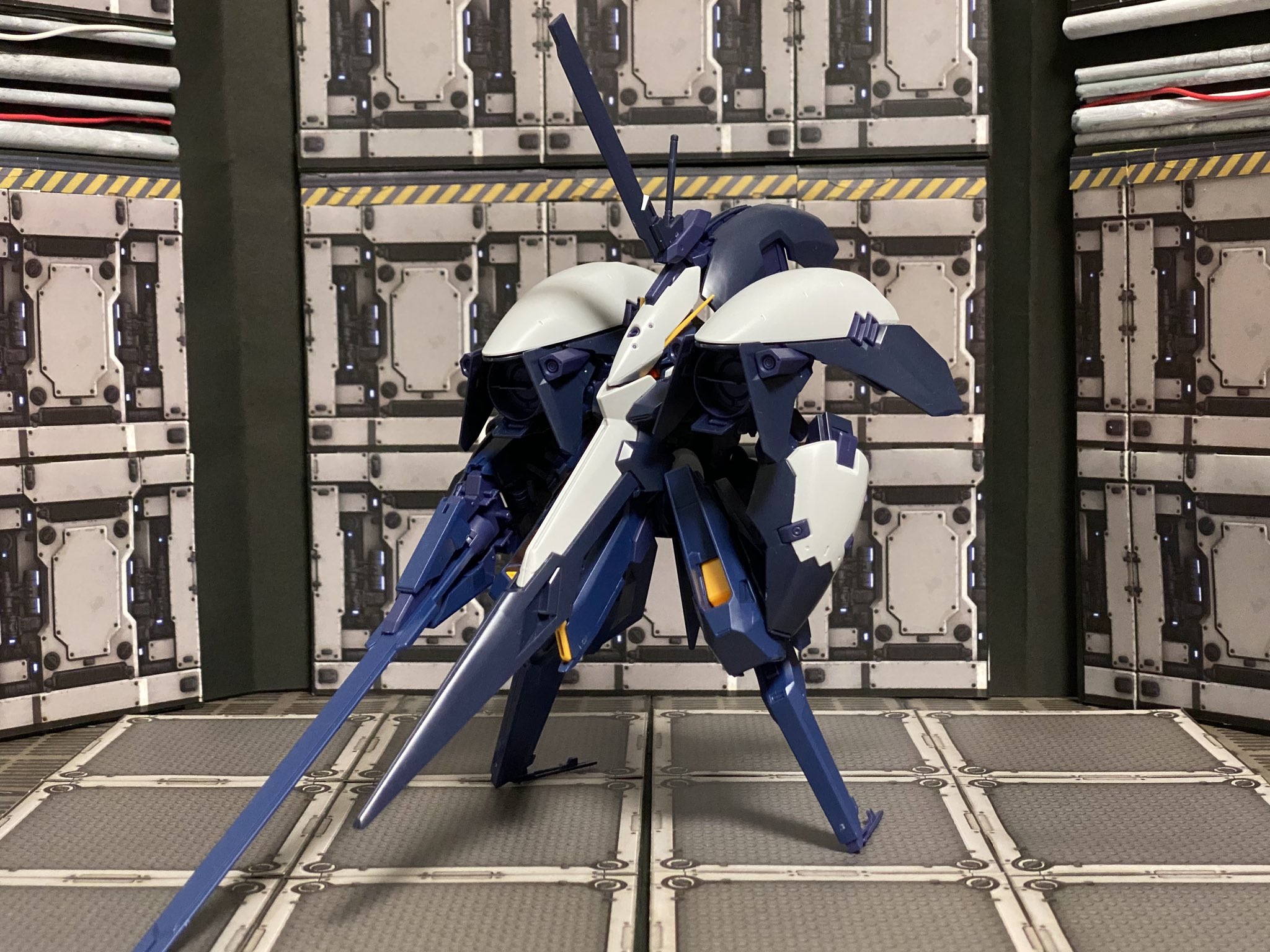 ナンプラーp キハール2 それとメカニカルベースみたいな背景欲しくてドラゴンホースのペパクラで作った背景も出来た サイズの組み合わせなので書類ケースに仕舞える T Co 2x05lbcbkr Twitter