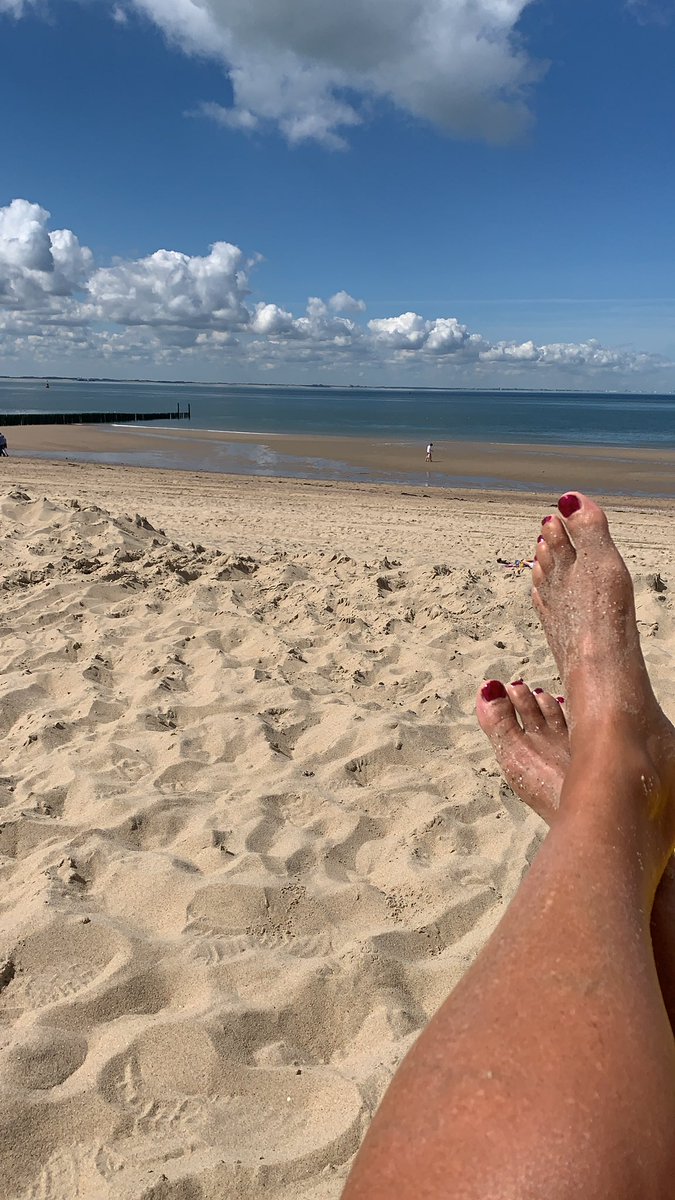 Speciaal voor de foto mijn nagels in de lak gezet. Dat u het weet
