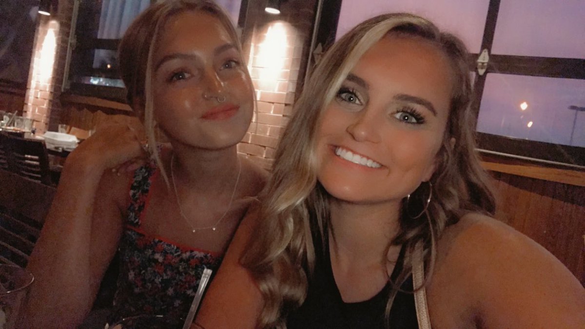 Happy bday <a href="/adriannalowder/">ADRIANNA 🌸</a> ❤️❤️ had so much fun at dinner last night! Hope you have a great day 🥰