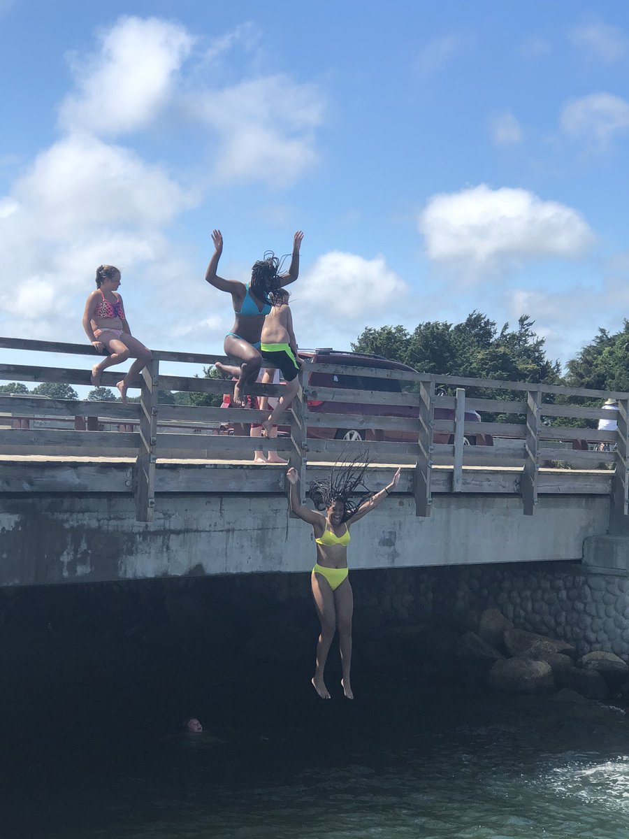 kennedy_mayo's tweet photo. Fun Times!๐โ๏ธ
@barksdale_sa
#Jawsbridge
#MarthasVineyard https://t.co/ea8NhtM2VY