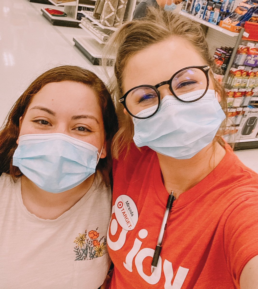 One of the added perks to this job is meeting so many great people along the way. This lady is one of them- thanks for coming to see me, Kat! #WorkSomewhereYou❤️