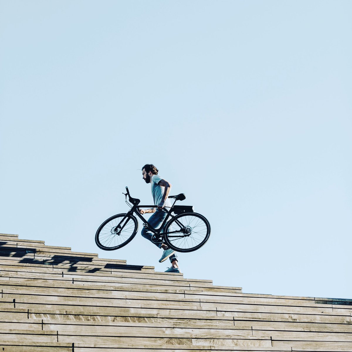 marcsimoncini's tweet photo. Park it... @ #home
13,9 kg
Removable battery ⚡️
@AngellBike 
#smartbike
#vae
#electricbike 
#angellbike https://t.co/gXzXsW1f3K