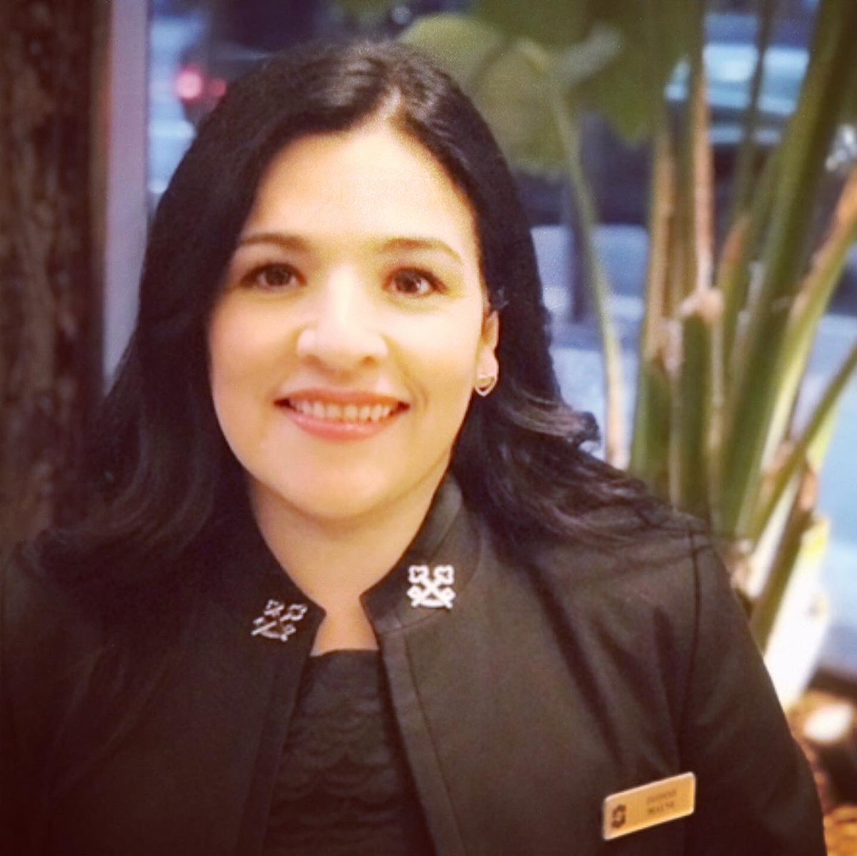 WESTCOASTsights's tweet photo. @ShangriLa_Van the tallest building in the city and province! Meet their @BCLesClefsdOr Chef Concierge Ivonne Mayne 💁‍♀️🔑🛎 #mywestcoast #vancouvercomeback #veryvancouver #vancouverisawesome #explorebc #hellobc #yourkeytoeverything #luxurylifestyle #partnerhotel https://t.co/aGmtvF1jqu
