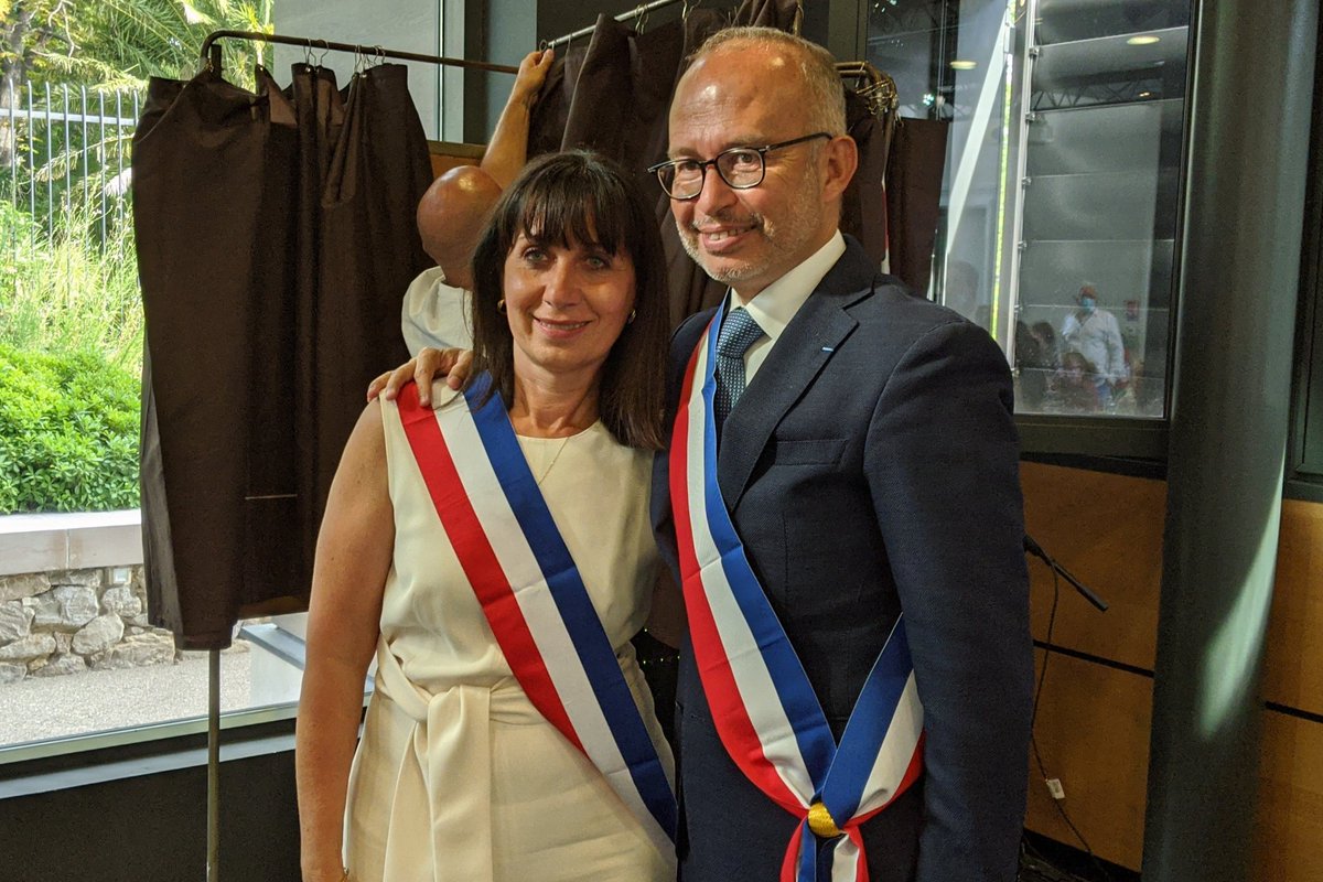 MadeMarseille's tweet photo. Nathalie Fedi est la première des 16 adjoints élus auprès de Lionel Royer-Perreaut dans les 9-10.

Le live ➡️ https://t.co/PvEKFXXSJ2
 
#LiveMarseille #municipalesMarseille https://t.co/0zRK9DBnWC