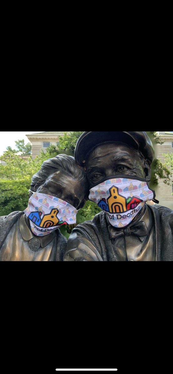 DecaturTourism's tweet image. It’s mask time in Decatur.  Even the Valentines are doing their part.  #maskupdecatur #decaturstrong  #cityofdecatur #decaturga