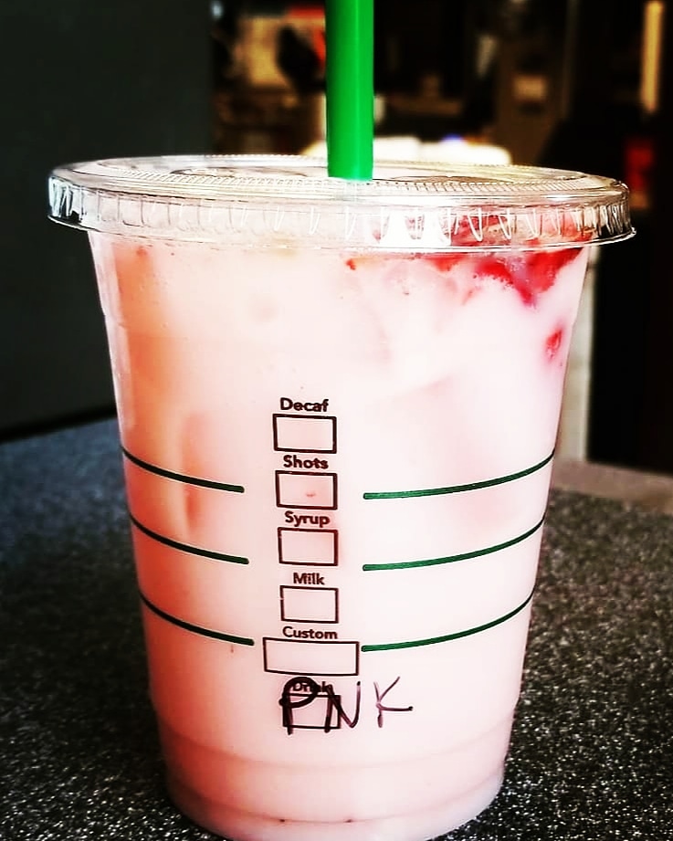BNCrabtreeMall's tweet photo. Raleigh, it's hot out there! Stop in and pick up a nice, cool refresher to keep your #SundayFunday going! Order on the #BNCAFE app and #SkipTheLine! #BNCrabtree #bnbookfun #cafe #refreshers #pinkdrink https://t.co/U9TPwUzK7R