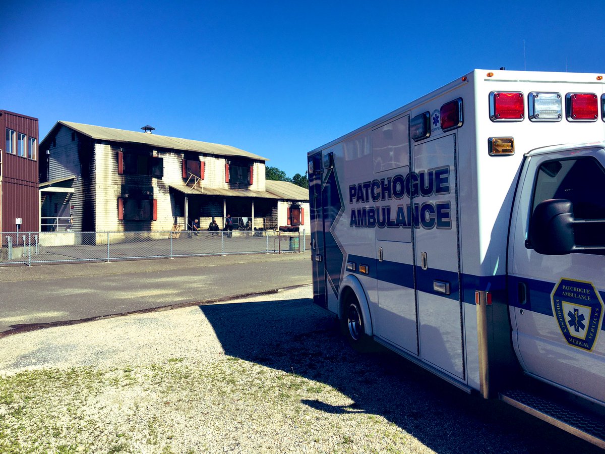 PatchogueAmb's tweet photo. Patchogue Ambulance setting up for a firefighter training standby. #EMS #communitystrong #PatchogueFD #PAC🚑🚒 https://t.co/IXWXOncqMr