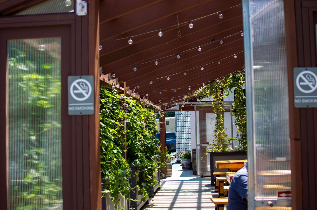 ChathamBrewing's tweet photo. Feeling the heat this week? A chilled, refreshing pint should do the trick. Our taproom &amp; patio are open from 12-8pm today! 

#ImportedFromMainSt #ThinkNYDrinkNY #ItsNotJustLocalItsPersonal #ChathamBrewing #CraftBeer #Craft #chatham #beer https://t.co/Ro7VSyd6aj