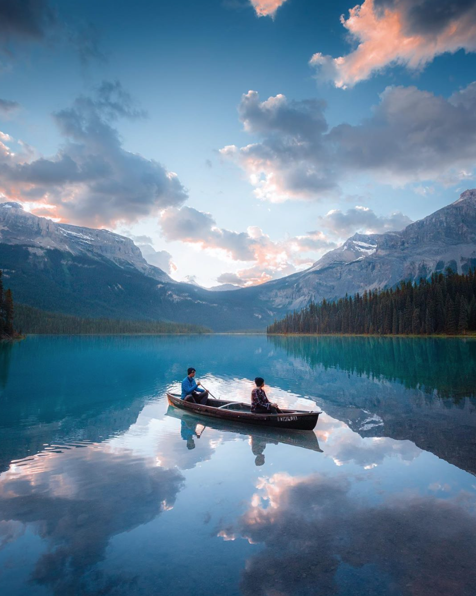 Floating on a dream ☁️ 🛶

via: <a href="/ryanresatka/">RYAN RΞSATKA</a>

📸 #RealCamerasRock 📸

——————————————
#photography #photo #photographer #photooftheday #photographers #nature #photographyisart #beautiful #sunrise #sunset