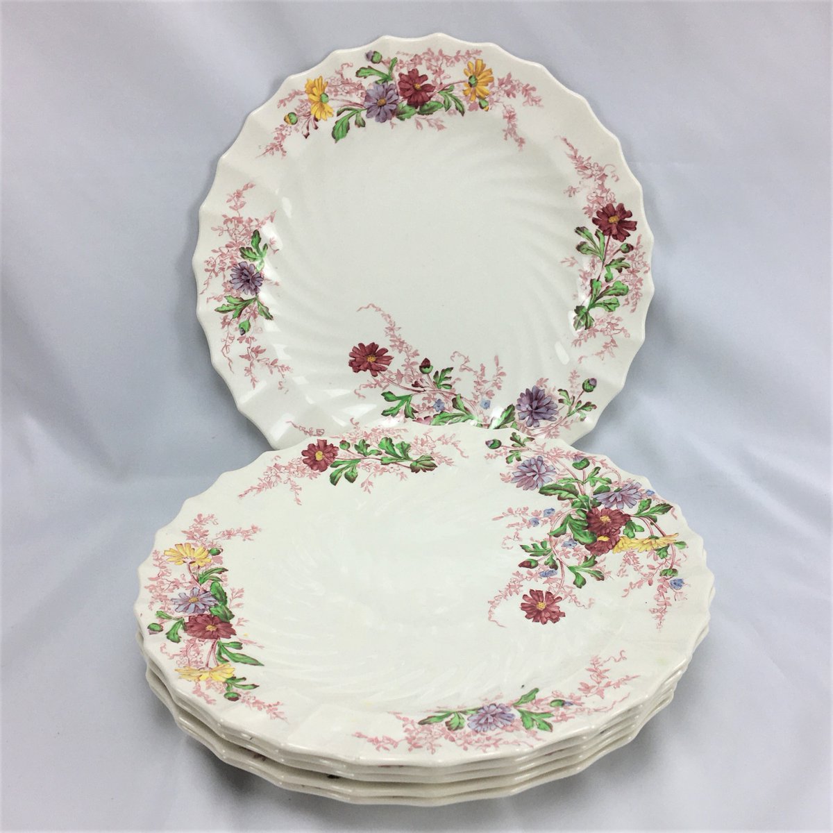 OurGoodiesShop's tweet image. Check out Set 6 Copeland Spode Fairy Dell Dinner Plates Excellent Condition England #copeland #copelandspode #Fairydell #vintagechina #englandchina ebay.us/llTJ7w via @eBay
