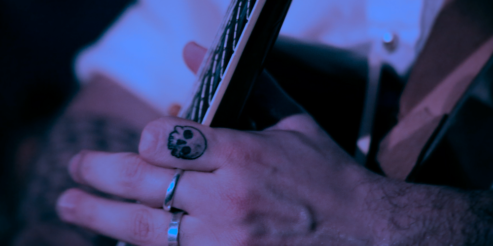 thereviewsarein's tweet photo. We've got a new list of Awesome Punk Covers &amp; we've gone country!

Check out punk covers of @JohnnyCash, @DollyParton, @thechicks, @taylorswift13, @FLAGALine, @SamHuntMusic,@thebandperry, @KelseaBallerini ft. @halsey, &amp; @ladya. Turn 'em all up &amp; enjoy!

https://t.co/IX2zavXLCy https://t.co/lE5XBLNEWb