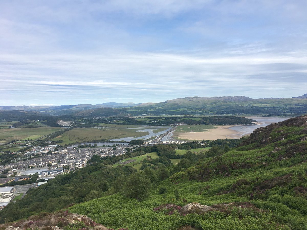 Taith ddifyr i gopa Moel y Gest heddiw...a golygfeydd gwych am Ardudwy!