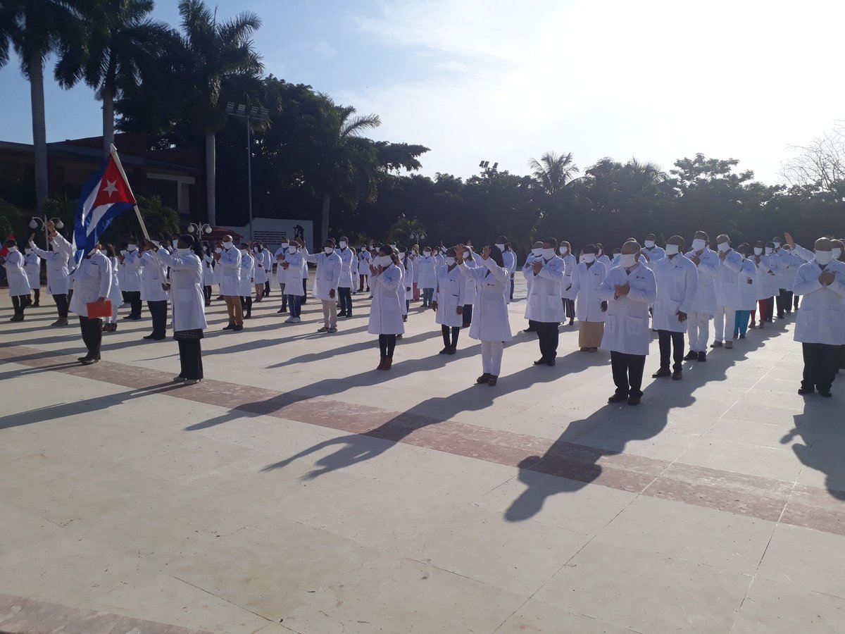 BrunoRguezP's tweet photo. Partirán hoy hacia #Azerbaiyán 115 profesionales de la salud que ayudarán en el enfrentamiento a la #COVID19 en este país.

La Brigada Henry Reeve compartirá la experiencia de #Cuba contra la pandemia y reforzará la cooperación que demandan estos tiempos.

#CubaSalvaVidas https://t.co/6ZS4ywF3bB