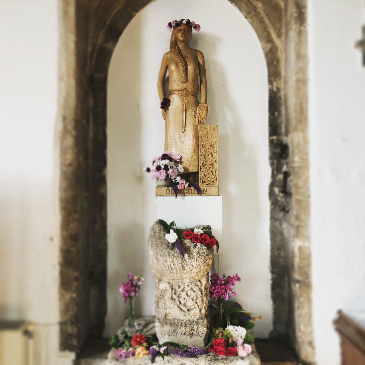 CastorChurch's tweet image. Thank you to everyone who visited the church today and for your beautiful gift of flowers.  

We think St K would be very happy to see all the flowers and to know that we will return to public worship next Sunday! 🙏🏻💐