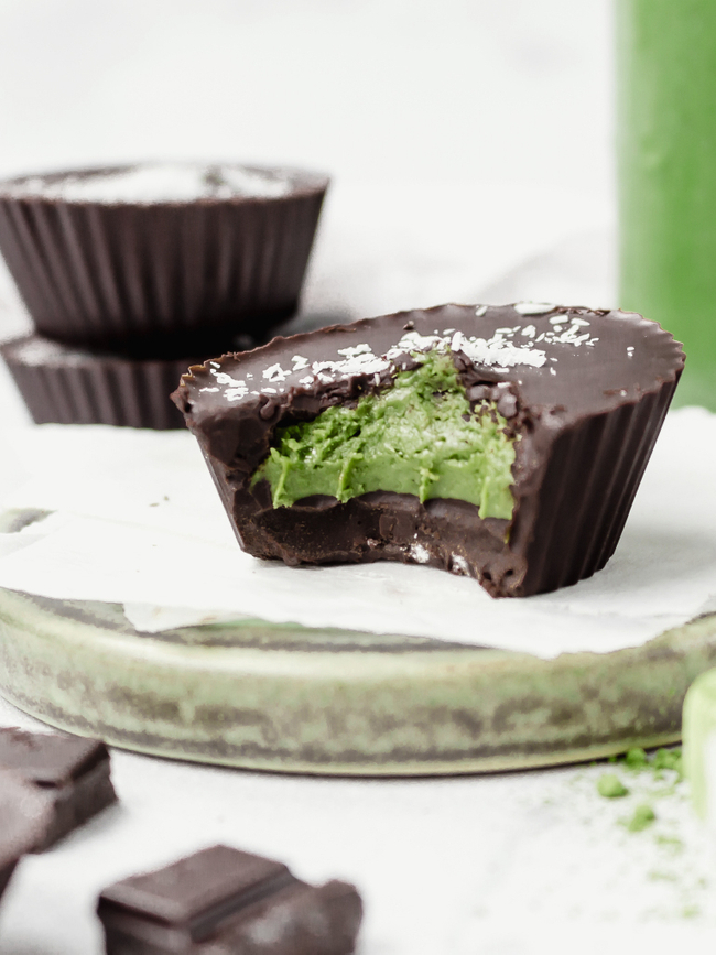 Matchaeologist's tweet photo. Can’t decide between #Chocolate or #Matcha? 🍫🌿 Why not have both?! 😍 We are drooling over these indulgent 😋 Minty #Matcha Chocolate #NutButterCups created by our dear friend @ nourishing.amy using our Meiko™ Ceremonial Matcha. 🍰 👉 https://t.co/WsI6tG2Zmi https://t.co/ou4Zi1UJMe