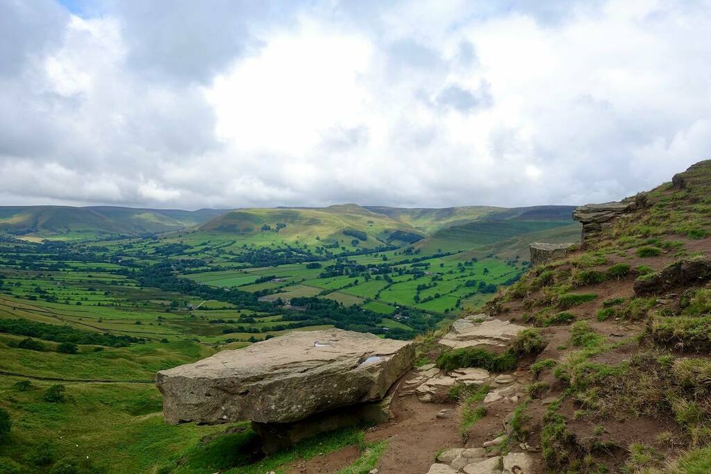gaddjames's tweet photo. Walking in the hills https://t.co/wcMnCscgiA https://t.co/R5fpZE3Is9