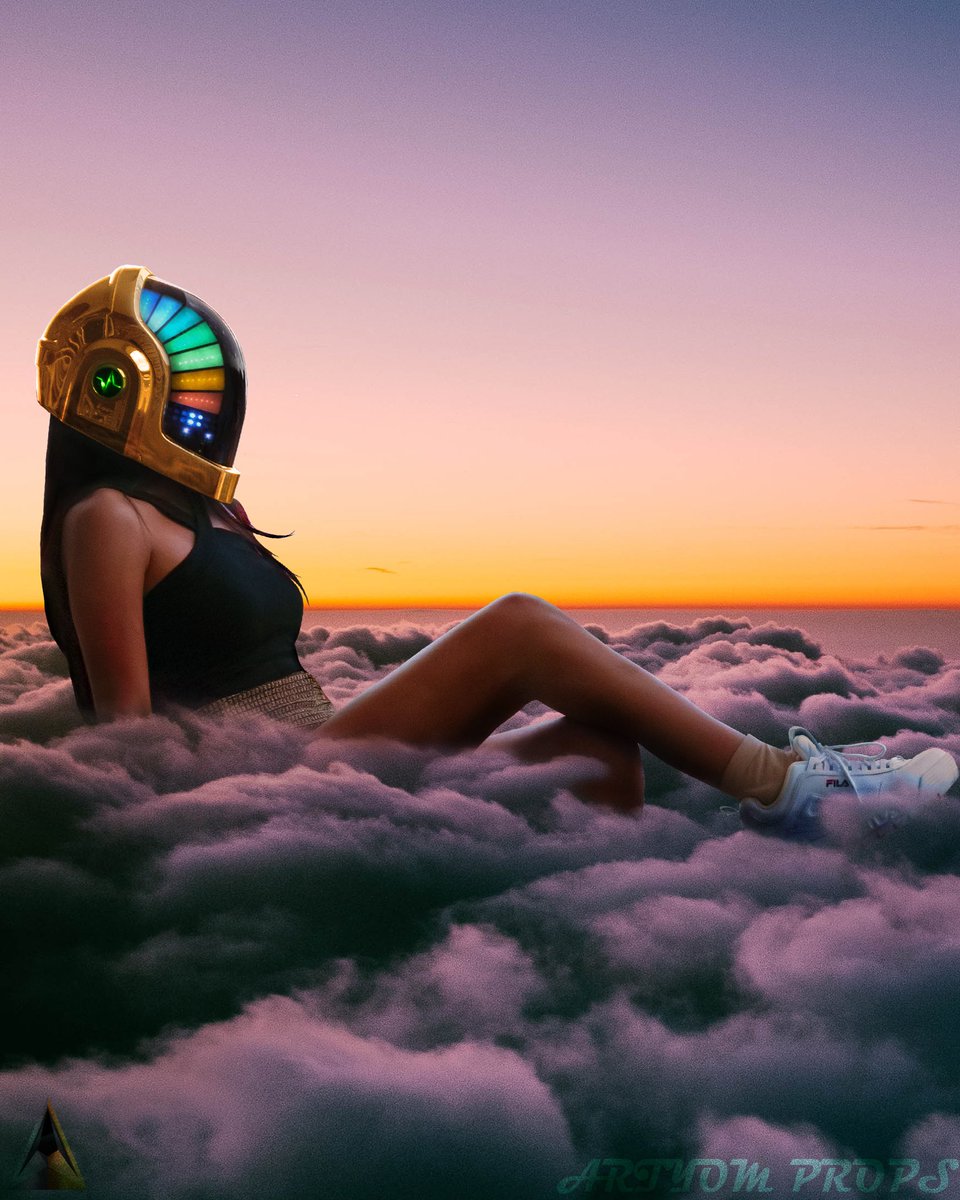 SuperGeekGirls's tweet photo. Featuring Daft Punk Helmet by @ArtyomProps
We love supporting talented Cosplay Designers so go check him out.
Model: @VampLover17
#daftpunk #cosplay #cosplaydesigner https://t.co/D8FZSxkzBP