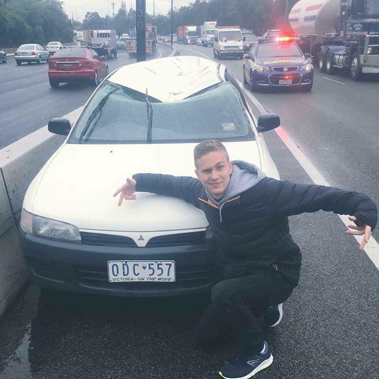 ARTIFAXING (@pedestrian) on Twitter photo 