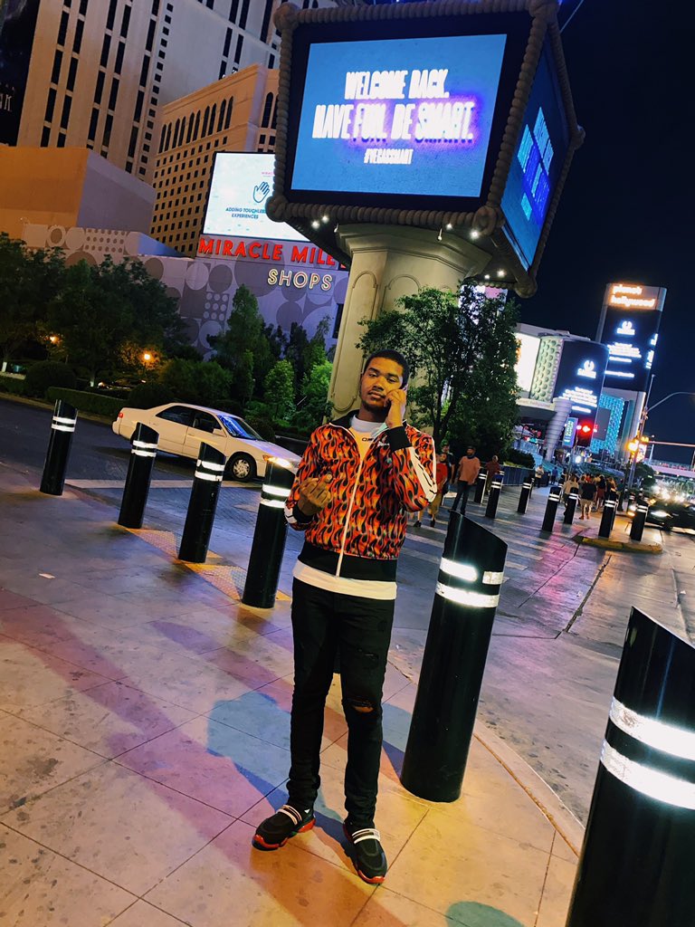 jayx300_'s tweet photo. overlooked, but that just
made a youngbull want to apply
pressure thatβs all.. #ripgmom
#riplilmir #ripdenny #ripmeeka
#ripchico #riptino #freedaguys https://t.co/hT7XE9jeKK