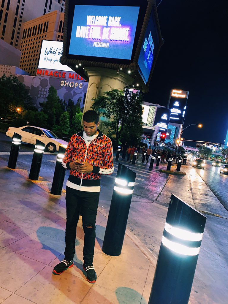 jayx300_'s tweet photo. overlooked, but that just
made a youngbull want to apply
pressure thatβs all.. #ripgmom
#riplilmir #ripdenny #ripmeeka
#ripchico #riptino #freedaguys https://t.co/hT7XE9jeKK