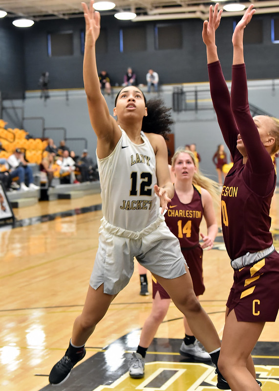 WVSULadyJackets's tweet photo. July 12th, We Highlight #12 😤 5-10 Guard, Destiny Fields #12 @des_nicol 😤 As a Freshman ✔️ Points Avg. 11pts ✔️ Rebound Avg. 7pg Click Link ➡️ ▶️: https://t.co/MWoyqpYqwi #ThisIsState 🏀🐝 https://t.co/lcyEkJEhkC