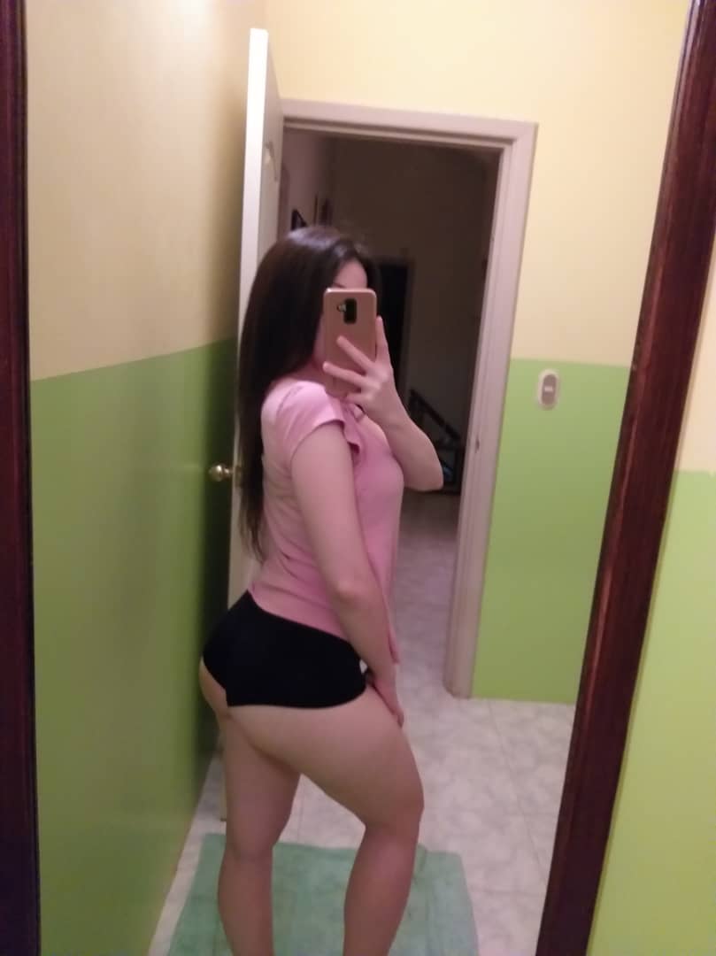 andreafer1995's tweet photo. #BuenosDias #FelizDomingo #FelizDia #cucuta #Colombia #sensual #sexy #Hermosa #Colombia #SiguemeYTeSigo #Domingo #DomingoDeCuarentena
Me encanto está foto no sé si les parece #sexy o #mostrona https://t.co/mjoZ2CMPUN