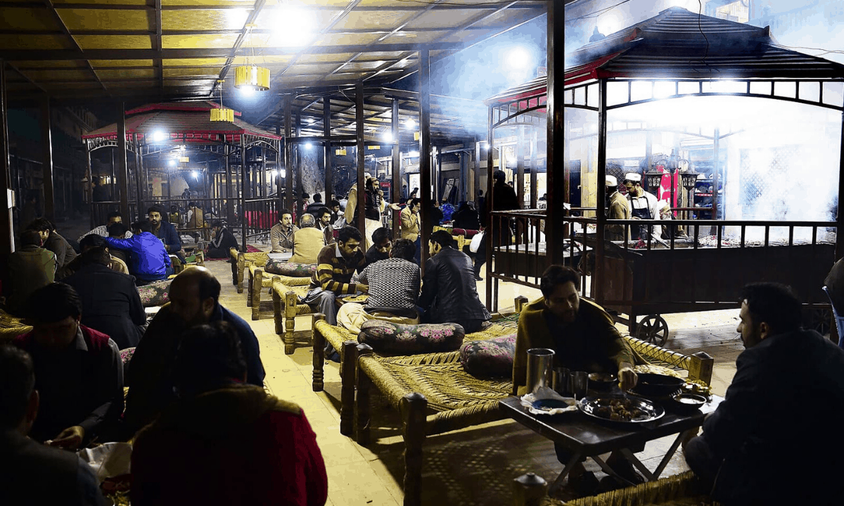 Charsi Tika flavoring their grilled meat and most karahi dishes with just salt. The Charsi Tikka is also in Saidpur Village which brings the taste of Peshawar’s famous Namak Mandi to Islamabad.