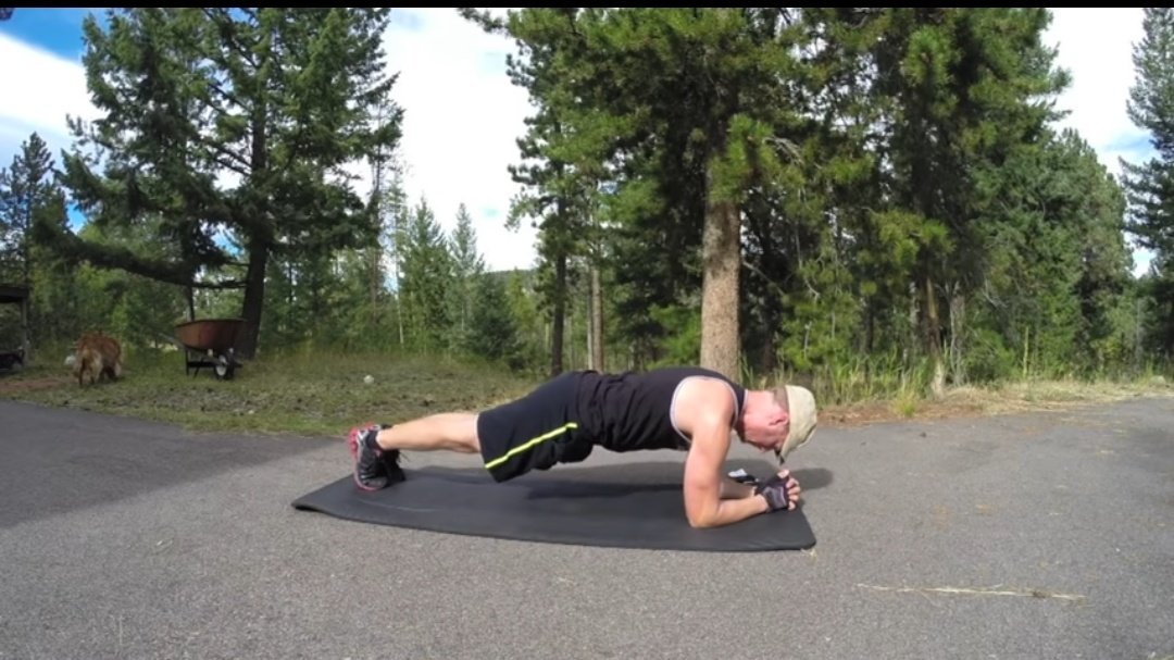 MillingtonSally's tweet photo. Random YouTube workout #109 - 20 minute full body workout, AKA #KillerCore Started with 5 plank variations lasting 1 minute each, then core pilates, tough cardio and core yoga! Entertaining instructor telling us to make our workout legendary.π¬πͺπ
https://t.co/L2p8upqBgp https://t.co/Fk52FsCmaZ