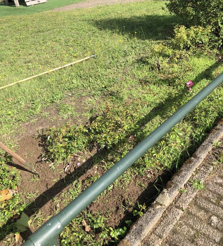 JoseElzen's tweet photo. Zaterdag samen met veel buren aan t werk geweest in de openbare ruimte van een van de mooiste en gezelligste buurtjes van Oss #dedrossaard #samenvoordebuurt #ookdatisoss https://t.co/szjYA4hVoL