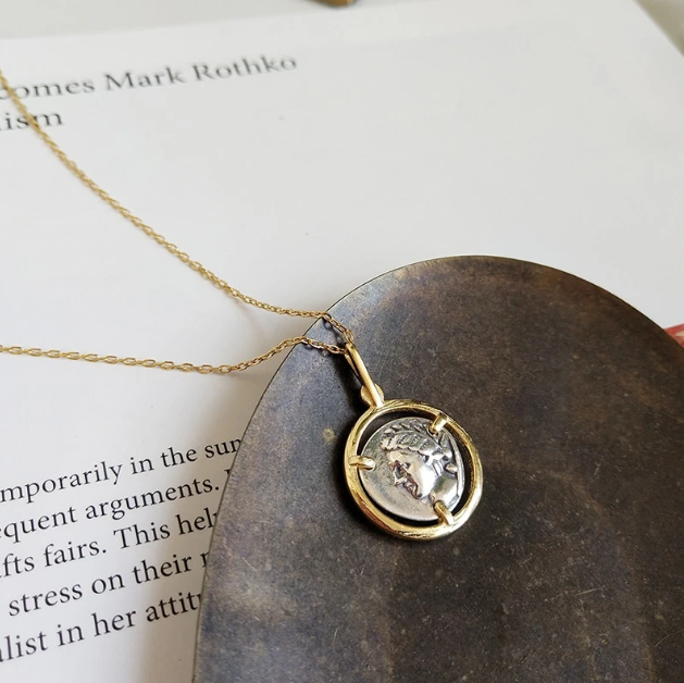 AnnaKorsStore's tweet photo. 925 Sterling Sliver Protrait Coin Pendant Chokers Necklaces Minimalist Layering Choker Statement Disc Necklaces

#coinnecklace #coinpendantnecklace #sterlingsilvercoinnecklace #jewelry #fashion #beautiful #cute #girl 

Current Price: $40.99 USD

Buy Now: https://t.co/pjFx1aepGY https://t.co/bolcxBNdqo