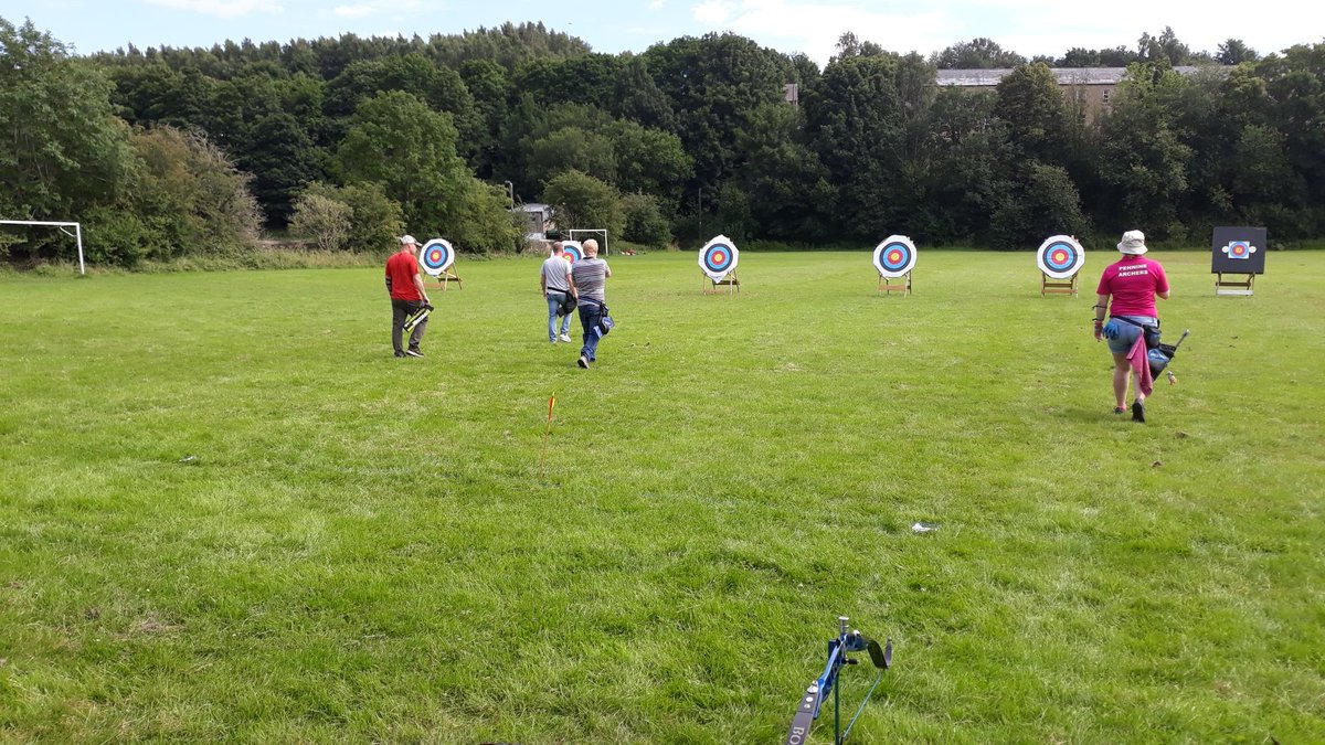 PennineArchers's tweet image. A sunny afternoon for our first outdoor (socially distanced) shoot of the year.
#archeryinthesun
#archeryfun
#onthetarget