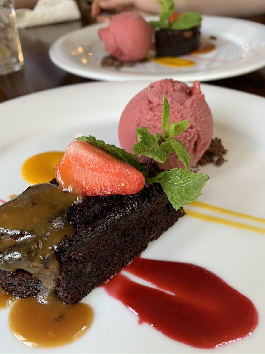 Urvashi Roe tweet media