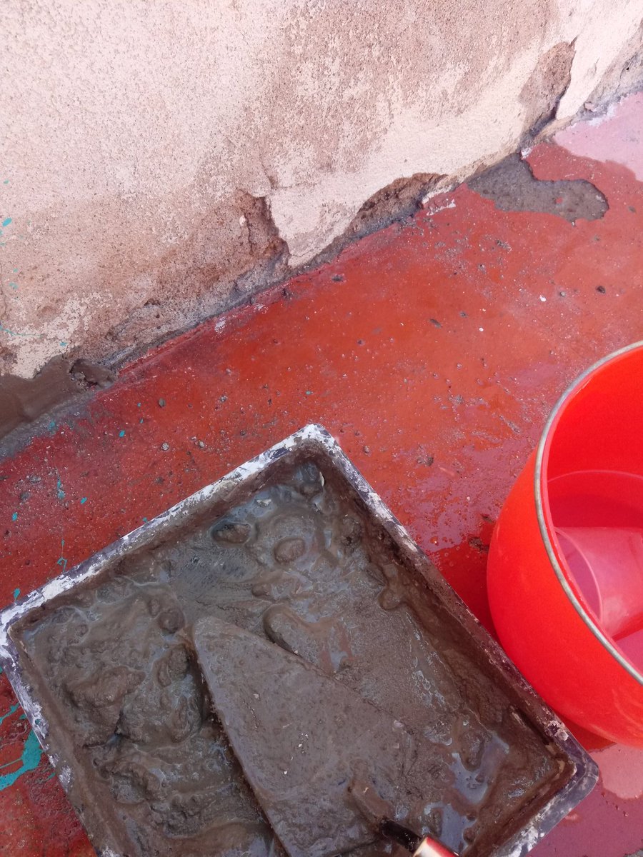 TorresAimee18's tweet photo. Después del #RitualAntisalitre y ahora a resanar para luego #Enchular #ElPatioDeMiCasa aquí es donde puedo aplicar la de... Tráiganme una cervecita por favor? 😅😎 https://t.co/hMHKBUJ3Tv