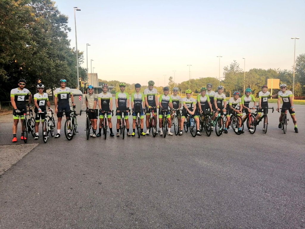 clubatleticamer's tweet photo. Espectacular sortida de club!🚴🏻‍♂️🚴‍♀️

Ruta 5 estrelles✨ ideada per @lluisbaixes on hem travessat la Costa Brava🌊 de nord a sud passant per llocs tant emblemàtics com el monestir de Sant Pere de Rodes, el far de Sant Sebastià i Sant Grau d'Ardenya.
🔄 258km.
📈 2900m+ https://t.co/xqQmOsgQAn