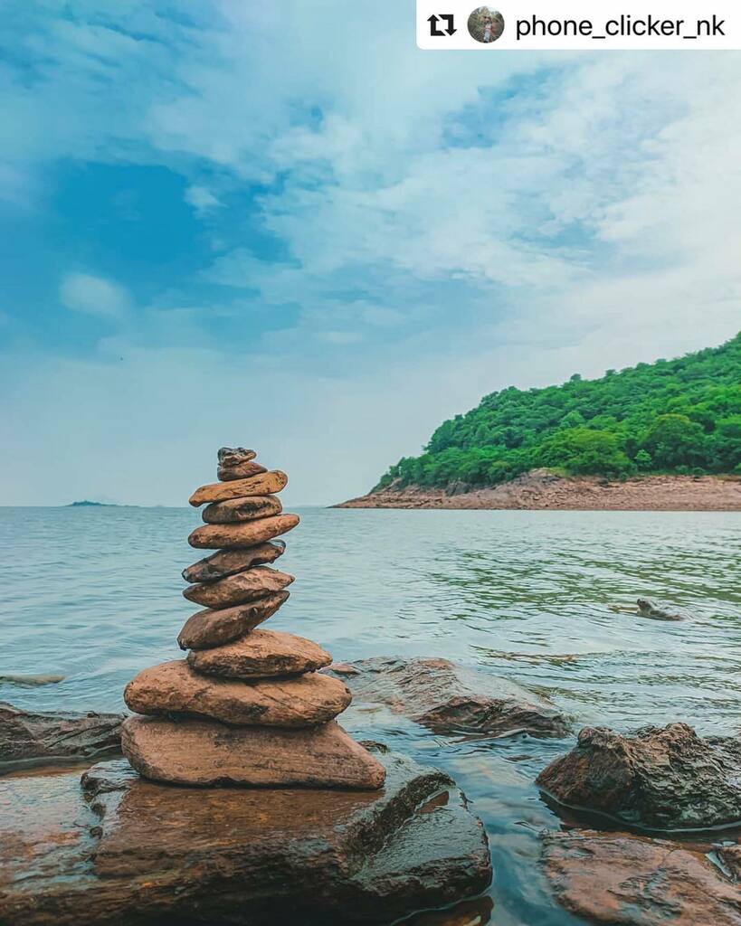 BBSRBuzz's tweet photo. #bhubaneswarbuzz Burla pic courtesy @phone_clicker_nk
・・・
Live life like a stone , which will hand to crush and difficult to make balance always .♎
The pleasant weather with a pleasant view . Burla , sambalpur 📍
#realme #realmeindia #_mpi #mobile_clickzzz_kerala #mobi… https://t.co/HSaXzmjye5