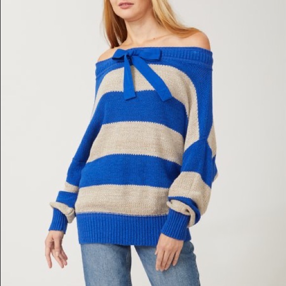 sleerollins1's tweet photo. So good I had to share! Check out all the items I'm loving on @Poshmarkapp #poshmark #fashion #style #shopmycloset #freepeople #adidas: https://t.co/YCdeUolbv6 https://t.co/5YSS2B7Vrg