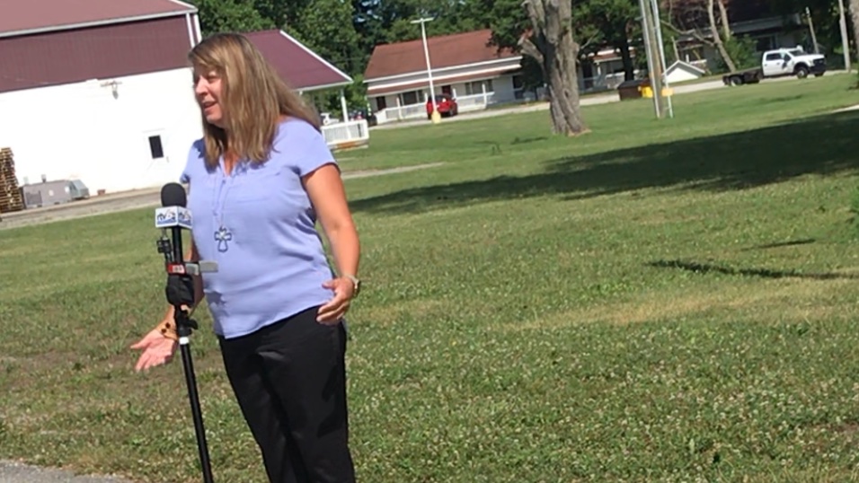 atinyactkindnes's tweet photo. Interviewed by @wrtv today - should air tonight at 6PM EST. 

#LiveKind
#KindnessMatters
#TinyHomes
#ATinyActofKindness https://t.co/fVAusirlaC