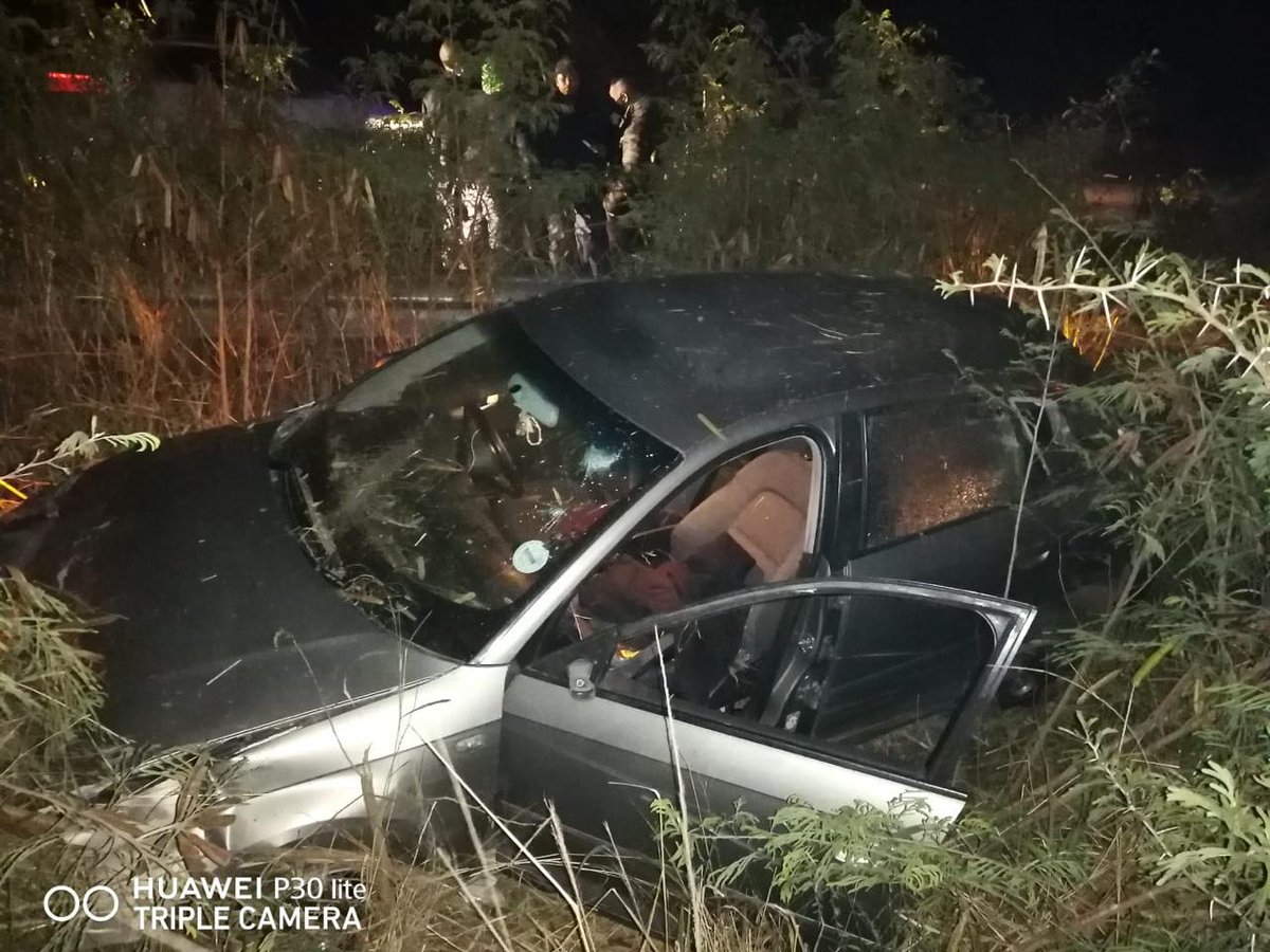 shybux's tweet photo. Armed Robbers Flip Vehicle In High Speed Chase:  Tongaat - KZN

https://t.co/u0Cqn5wb6v https://t.co/FMU66GihVj