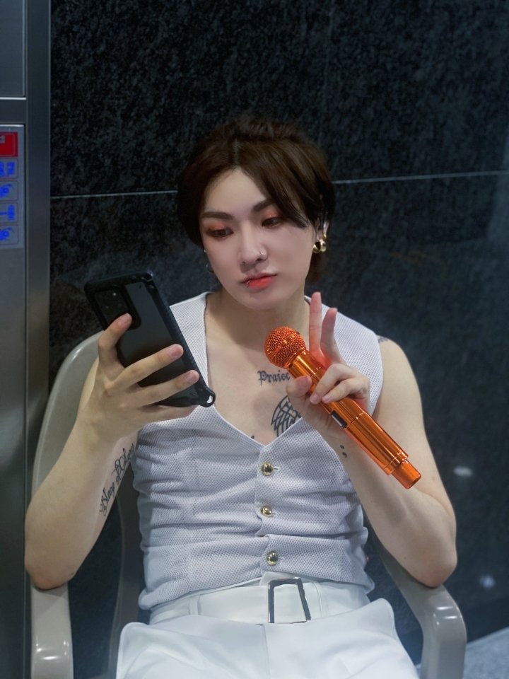 VIC7ON1109's tweet photo. [FANCAFÉ TRANS]
https://t.co/bFsAeiIvSA

[[#HANSE]] Alice!

(1 video attached in original post) https://t.co/IBdxMSOec7
