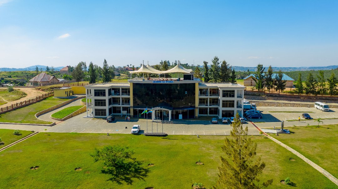Nyanza District on Twitter: "Amazing view of some parts of @NyanzaDistrict town. Please, let this be your next destination. You will enjoy visiting the King Palace Museum, hiking the cultural trails which