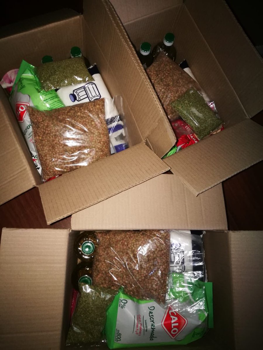 CodetonChile's tweet photo. Llegó el día de empezar los repartos :)
.
Esto es lo que contienen las 105 cajas que logramos reunir gracias a tu aporte en la conferencia #codeton
.
#tecnologia #solidaridad #adultosmayores #ñuble #covid19 https://t.co/QEow79OLF7