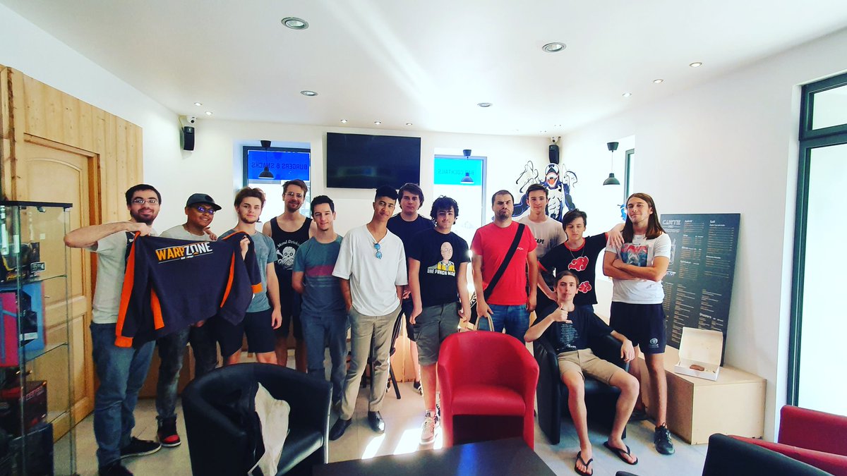 Bravo a tous pour ce p'tit tournoi a Sallanches, haute savoie et Savoie ensemble comme au temps Jadis.

Merci au <a href="/BlackoutEsport6/">Blackout-Esport</a>

#blackoutbar #sallanches #hautesavoie #savoie #supersmashyaute #SuperSmashBrosUltimate #Supersmashbros #tournoi #blackoutsmashavalanche