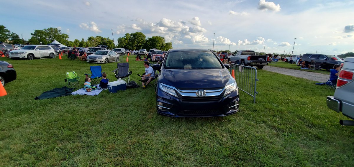 nickandbeth's tweet photo. @BradPaisley....Jillian, Ryan, Nick, &amp; I are #CrushinIt Tailgate style @ruoffmusicenter...THANK YOU @LiveNation for the #LiveAtTheDriveIn experience ;) GREAT JOB, we have been very impressed with everything so far ;) We thought we would thank you #ONLINE ;) https://t.co/It08ydomy7