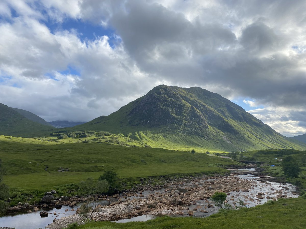 JadeBird_'s tweet photo. Camping With The Team @nikkibigbird1 What a night💃🏾 #glenetive https://t.co/ykPsFf2pkq