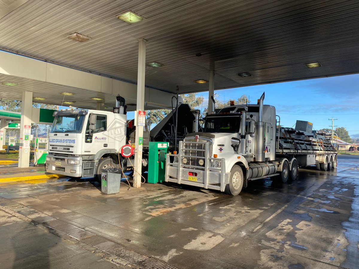 Happy Monday 👋
The trucks are being filled up to start their journey to Emerald QLD 🚚  everyone have a great week! 👍

#AlliedGrainSystems #GrainStorageSolutions #GrainHandlingSolutions
