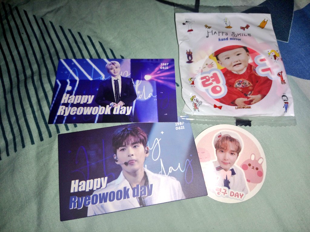 Ryeowook kit arrived safely ❤️ thank you so much <a href="/Ryeowookmy1/">Ryeowookmy</a> ❤️❤️❤️

Can't wait to meet the screws to give theirs ❤️

#김려욱 #Ryeowook #려욱 
#SUPERJUNIOR  #0621_HAPPY_RW_DAY 
#34개월_령구_생일축하해