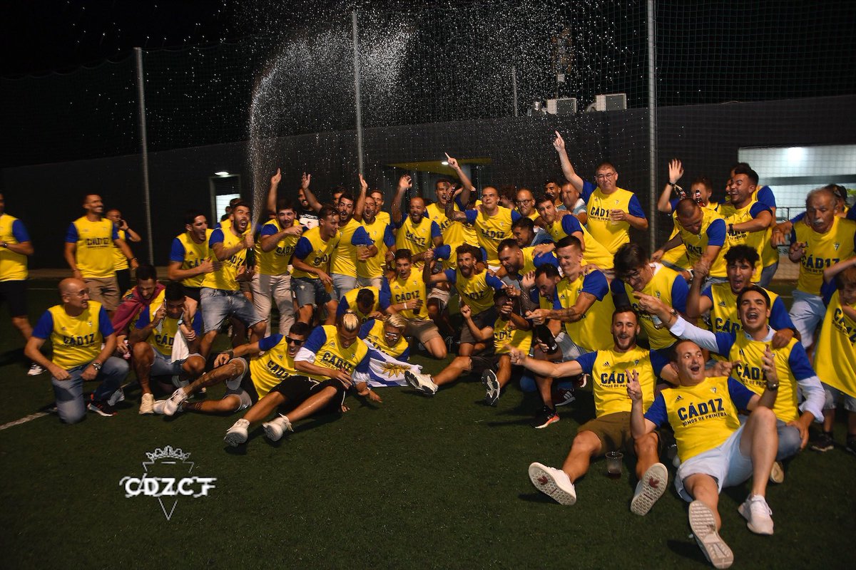 Cadiz_CF's tweet photo. 💛💙😍 https://t.co/g4uR4sXKtK