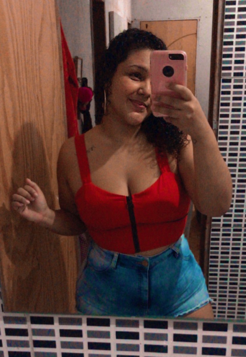 miinefarias's tweet photo. Sigo gostosa 😜 https://t.co/68680f7KBi