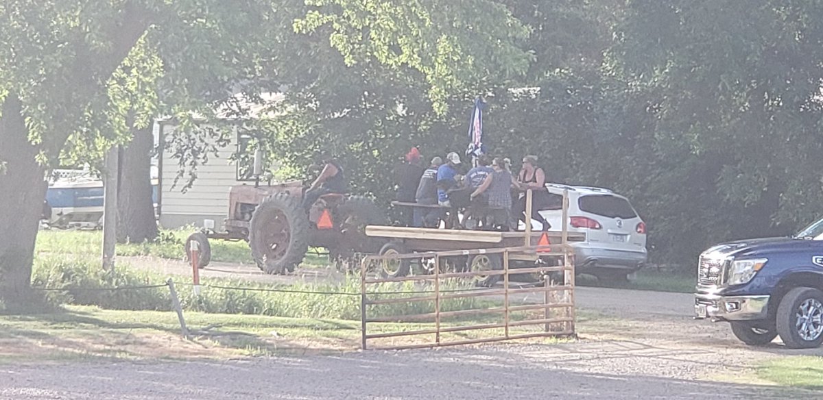 sfbrewcrew's tweet image. Welcome to Humboldt where your Brew Crew take on Baltic.  Game time set for 7:57 in this @selbaseball contest!!  #sdamateurbaseball