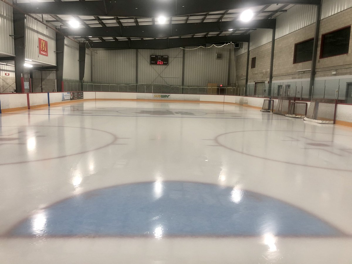 MuskokaCoach18's tweet photo. Sunday’s are for fresh sheets and skating
Back at er with the Riot
#sundayskates #freshsheet #anythingforhockey #riseandgrind https://t.co/xvZOKuD9nt
